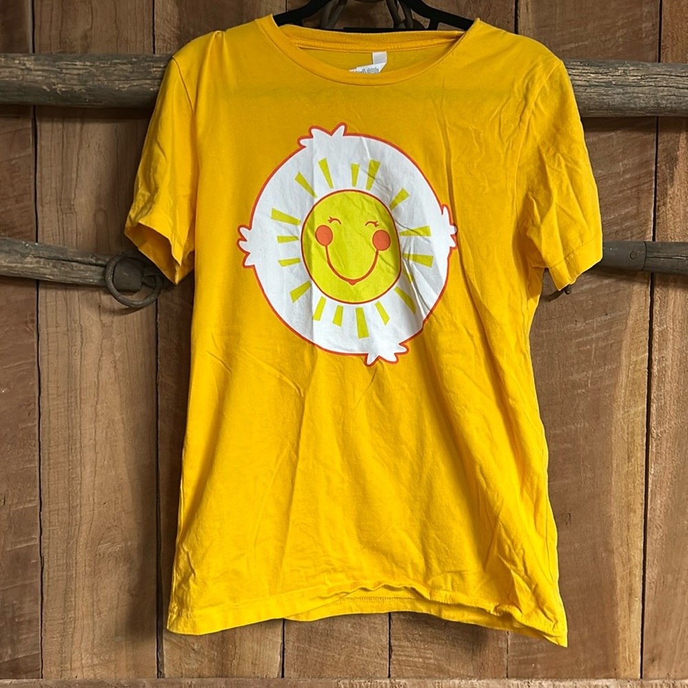 Sunshine bear graphic tee